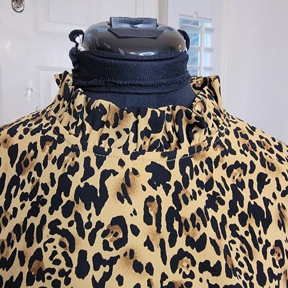 J.Crew Leopard Print Ruffle Neck Blouse Size S - Picture 3 of 8